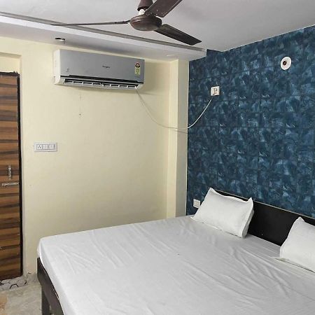 Hotel O Devansh Inn Neu-Delhi Exterior foto
